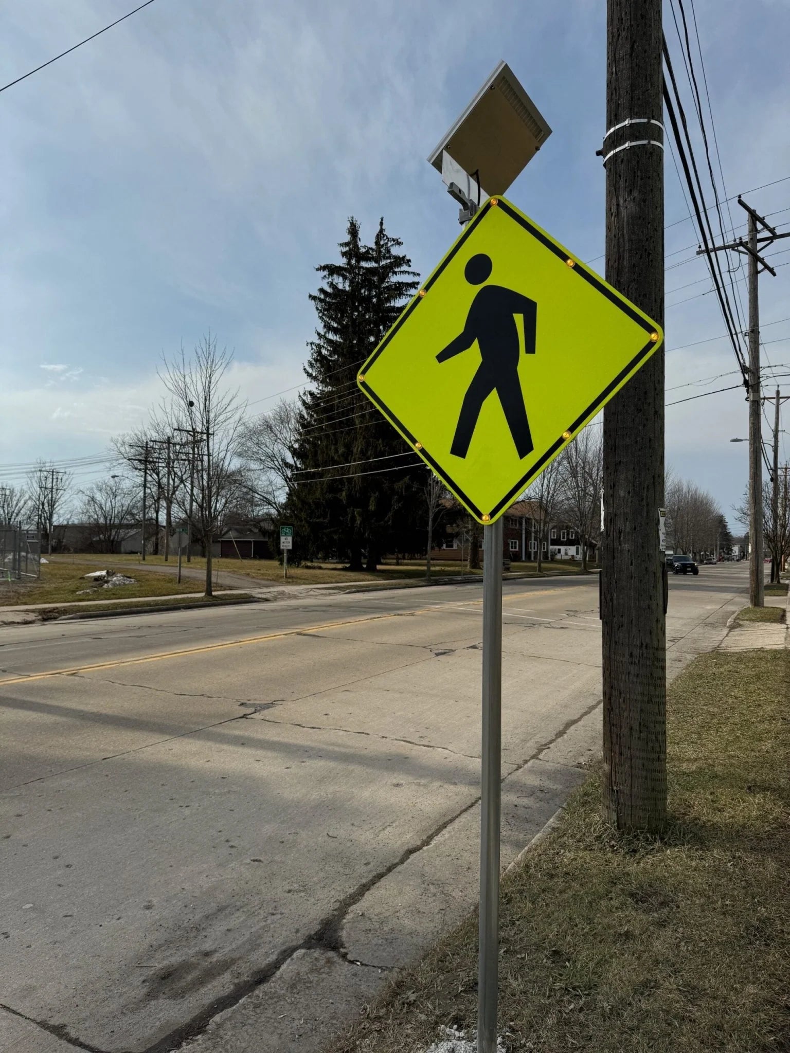 Solar LED Blinking Crosswalk Sign 30" USA Made MUTCD Approved